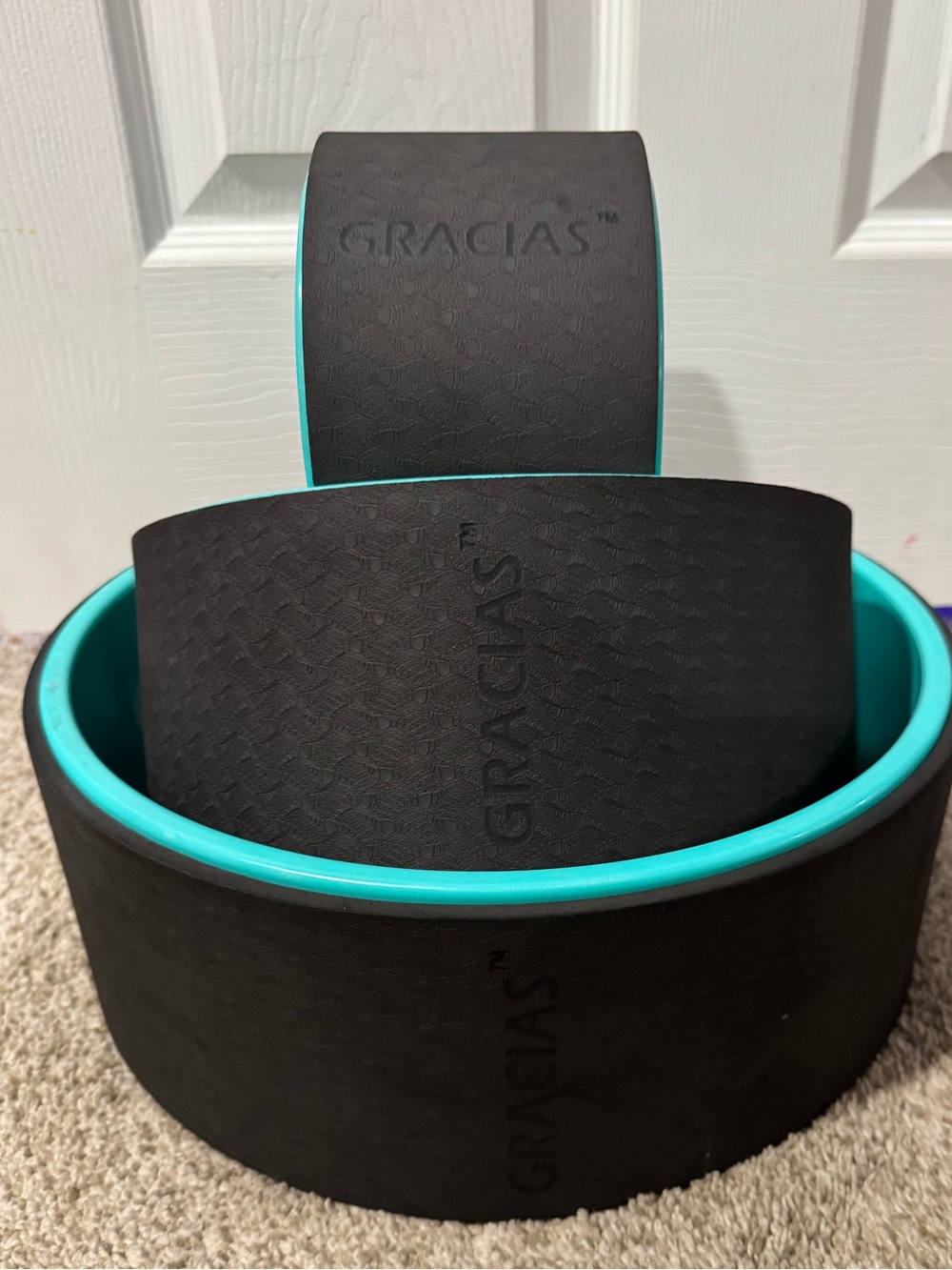 GRACIAS Yoga Wheel Set of 3 Black Teal Back Stretching Fitness Wheels